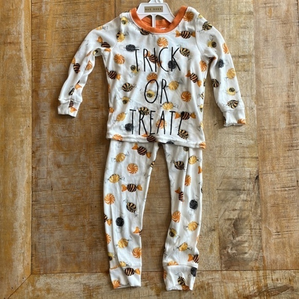 NWOT Rae Dunn Halloween pajamas size 5